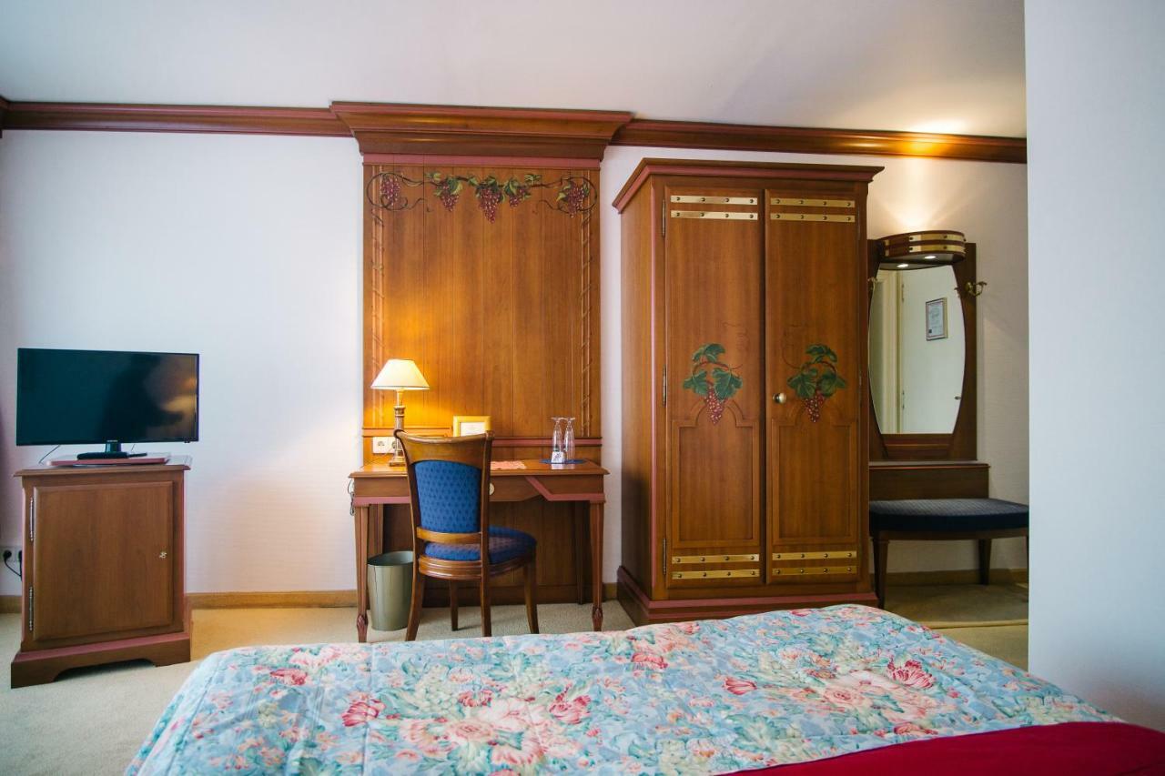 Landhaus Keller - Hotel & Restaurant Malterdingen Esterno foto